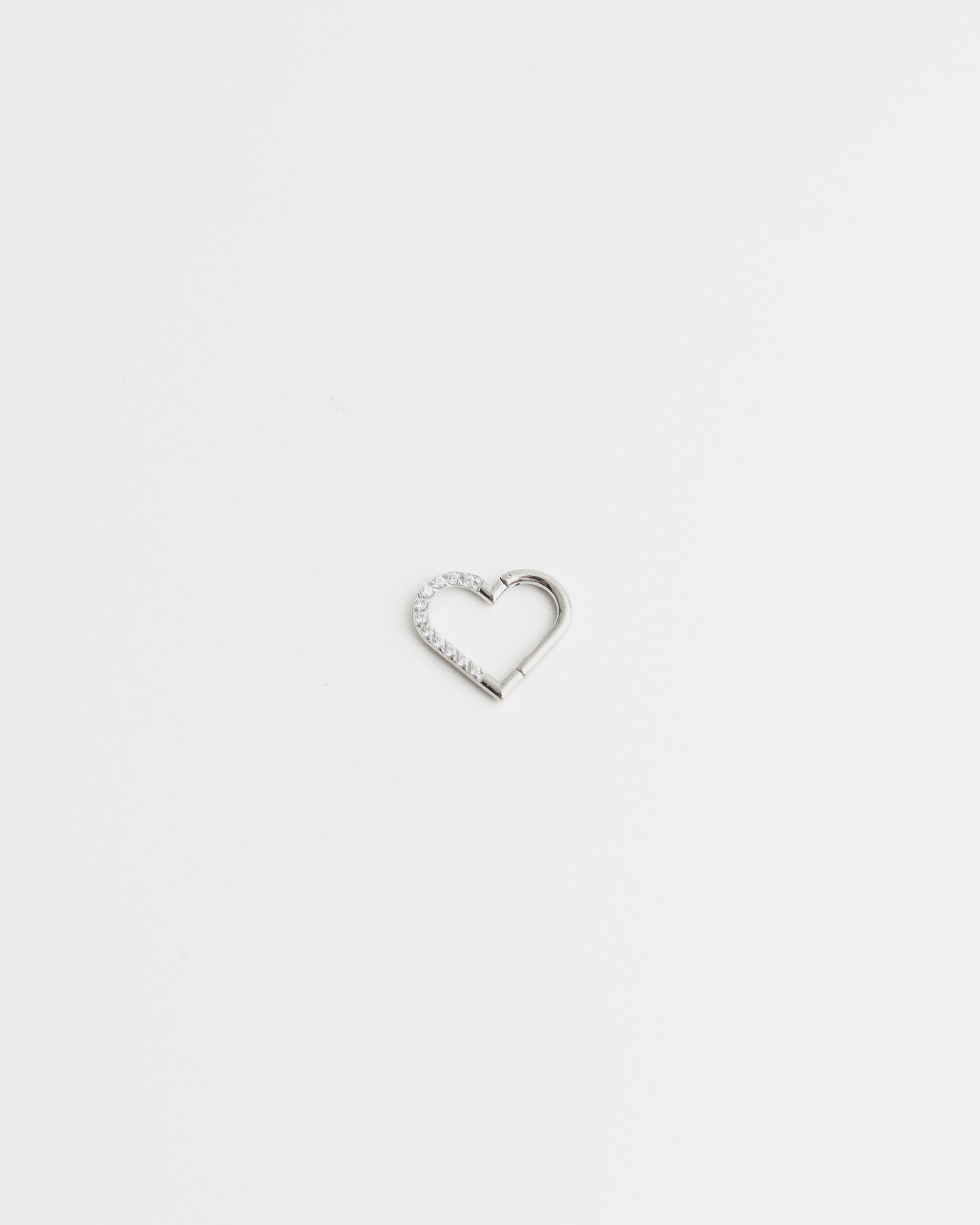 Amara- Piercing – Titanio